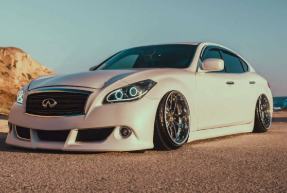 INFINITI M37 [VQ37VHR]